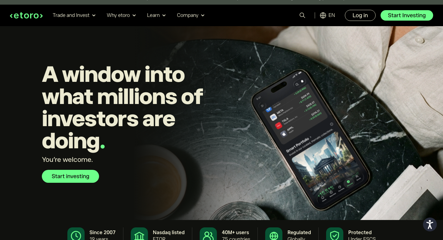 Screenshot der eToro Startseite mit App-Vorschau und Nutzerzahlen